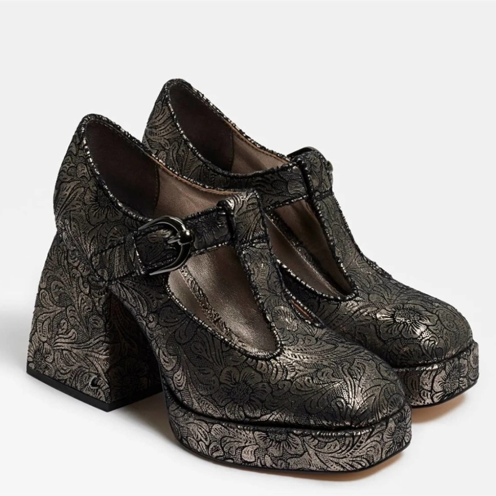 Circus by Sam Edelman Metallic Black Floral T-Strap Platform Heels